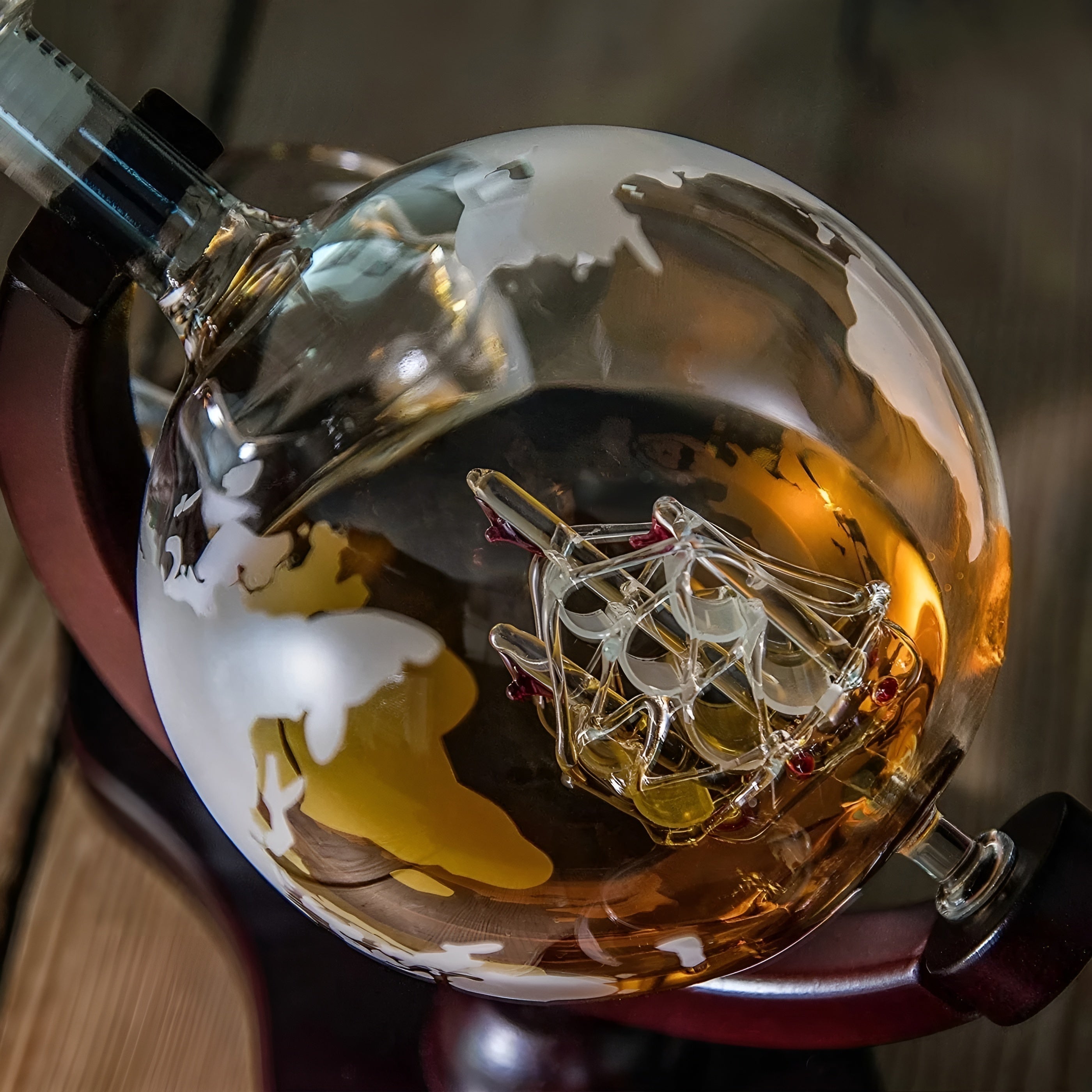Kristall-Whiskykaraffe mit Gläsern – Weltkugel-Design | Dekorativ für Büro & Zuhause - 1 Sett - Sett med glass og kopper
