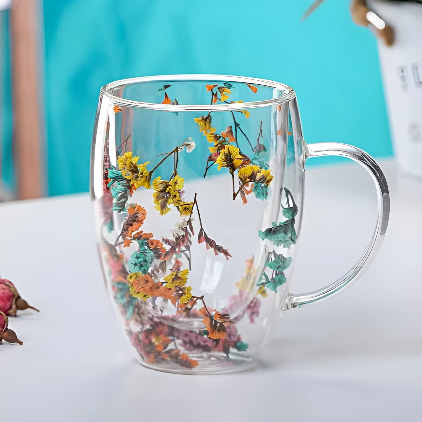 Dobbeltvegget Glass med Tørkede Blomster - Varmebestandig og Perfekt til Te, Kaffe og Hjemmet
