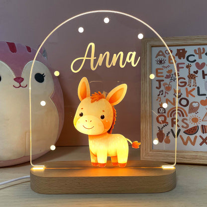 Personlig nattlampe med uglemotiv til barnerom