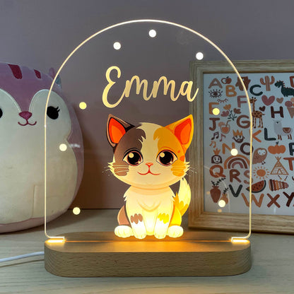 Barnenattlampe med apemotiv og navn