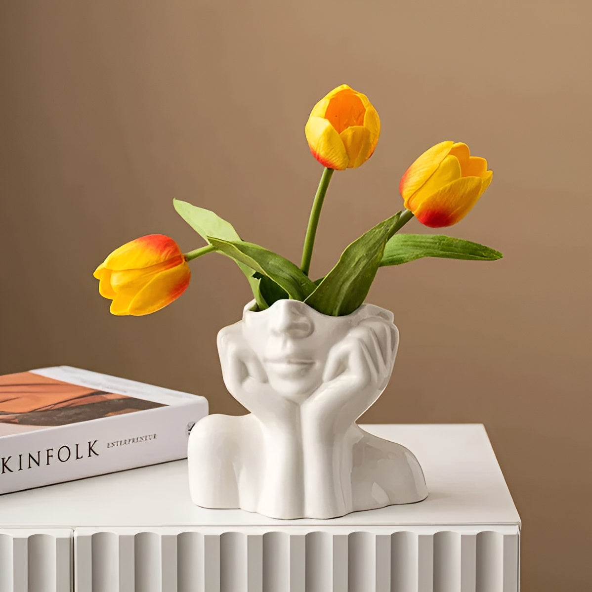 Keramikkvase Med Ansiktsmotiv – Dekorativ Og Elegant | Perfekt For Bord Og Sidebord - Vaser