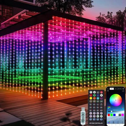 Smart LED-lysgardin 3x3m med 300 fargerike LED-lys hengt opp inne
