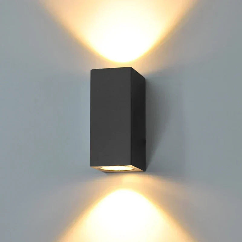 Seralyn utendørs vegglampe med minimalistisk design og IP65 vanntett klassifisering, bilde 1