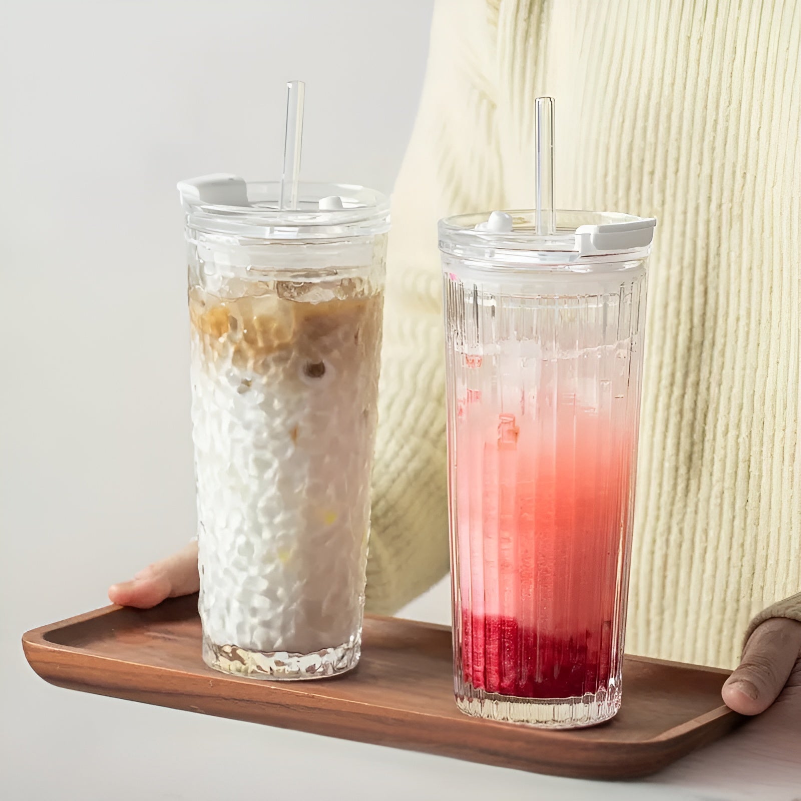 Glass med Lokk og Sugerør – Gjenbrukbare og Sklisikre | Perfekt for Kaffe, Te og Kald Drikke