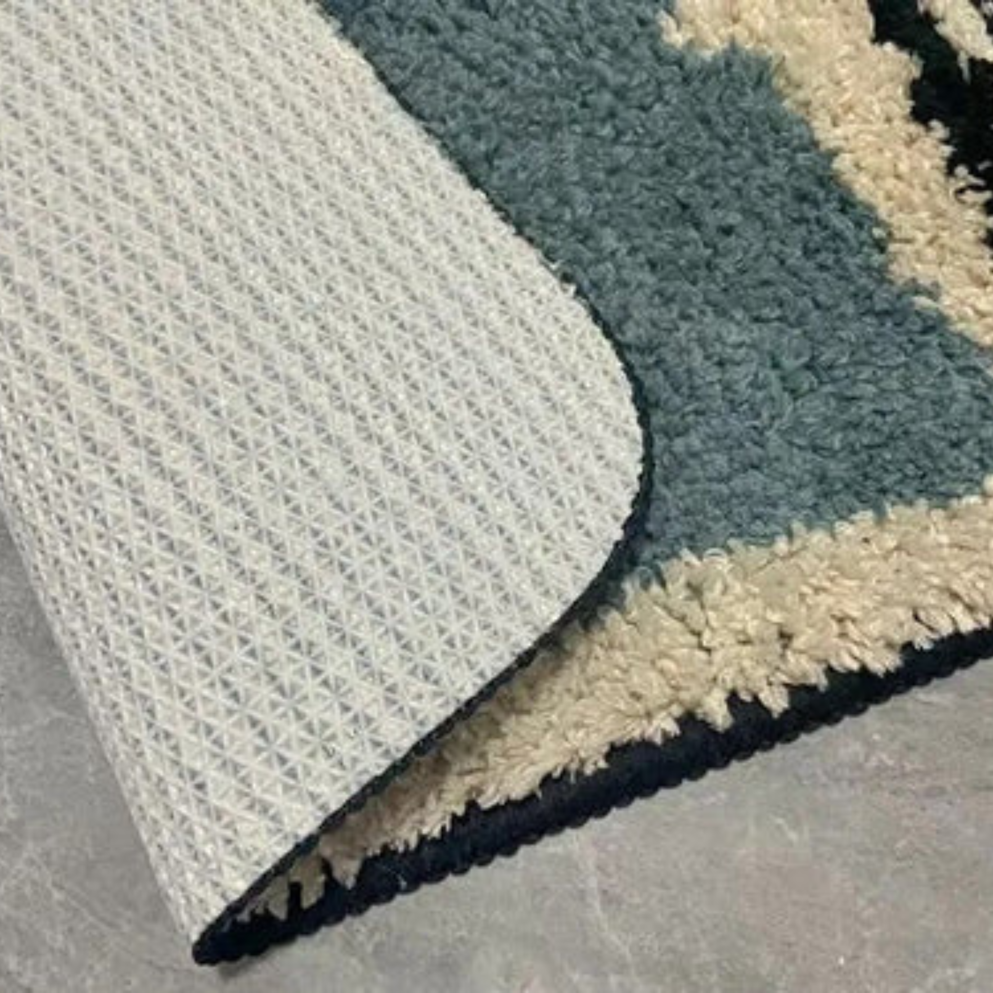 Luksuriøs Håndlaget Badematte – Abstrakt Design For Stilfulle Baderom