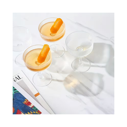 Cocktailglass Med Rillestruktur – Elegant Relieffdesign | Perfekt For Martini Og Margarita
