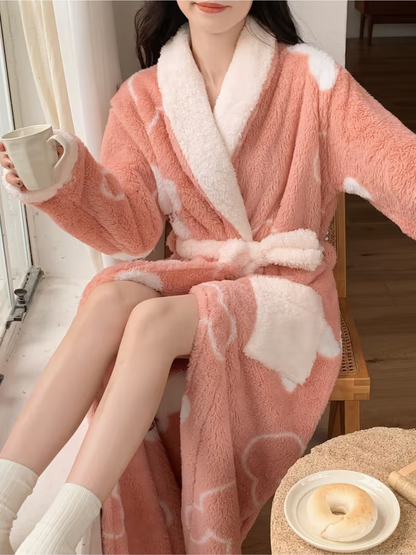 Dame Morgenkåpe i Plysj – Myk, Varm og Koselig | Perfekt for Vinteren