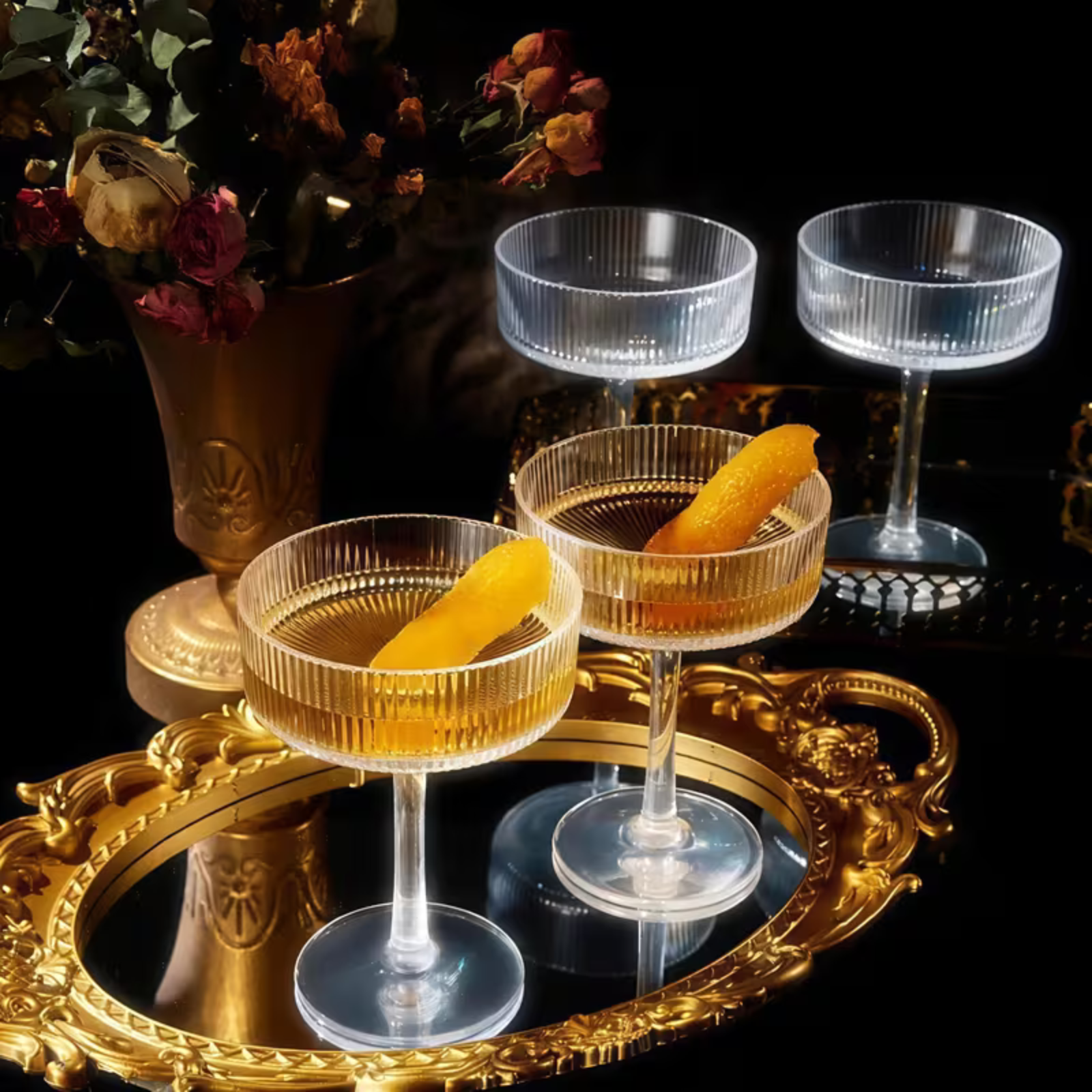 Cocktailglass Med Rillestruktur – Elegant Relieffdesign | Perfekt For Martini Og Margarita