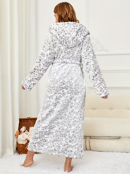 Myk Fleecebadekåpe med Leopardsmønster – Varm og Koselig | Med Hette og Belte