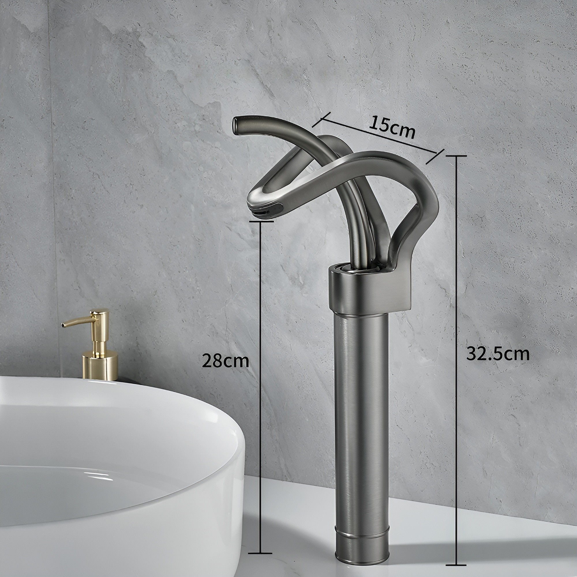 Vaskarmatur Med Vannfallutløp – Moderne Elegant Design | Ideell For Baderom Og Gjestetoalett