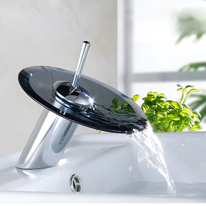 Servantkran med Fossedesign – Stilren og Moderne | Ettgreps Blandebatteri i Krom for Bad