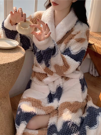 Dame Morgenkåpe i Plysj – Myk, Varm og Koselig | Perfekt for Vinteren