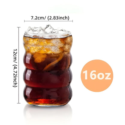 Glass med Sugerør – 2stk Bølget Design og Stilrent Utseende | 450 ml Perfekt for Iste, Matcha og Juice