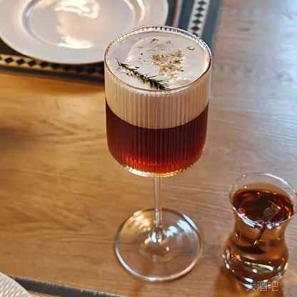 Krystallglass Med Vintage-Riller – Gjennomsiktig Og Dekorativt | Elegant Glass Til Hverdagsbruk Og Borddekking