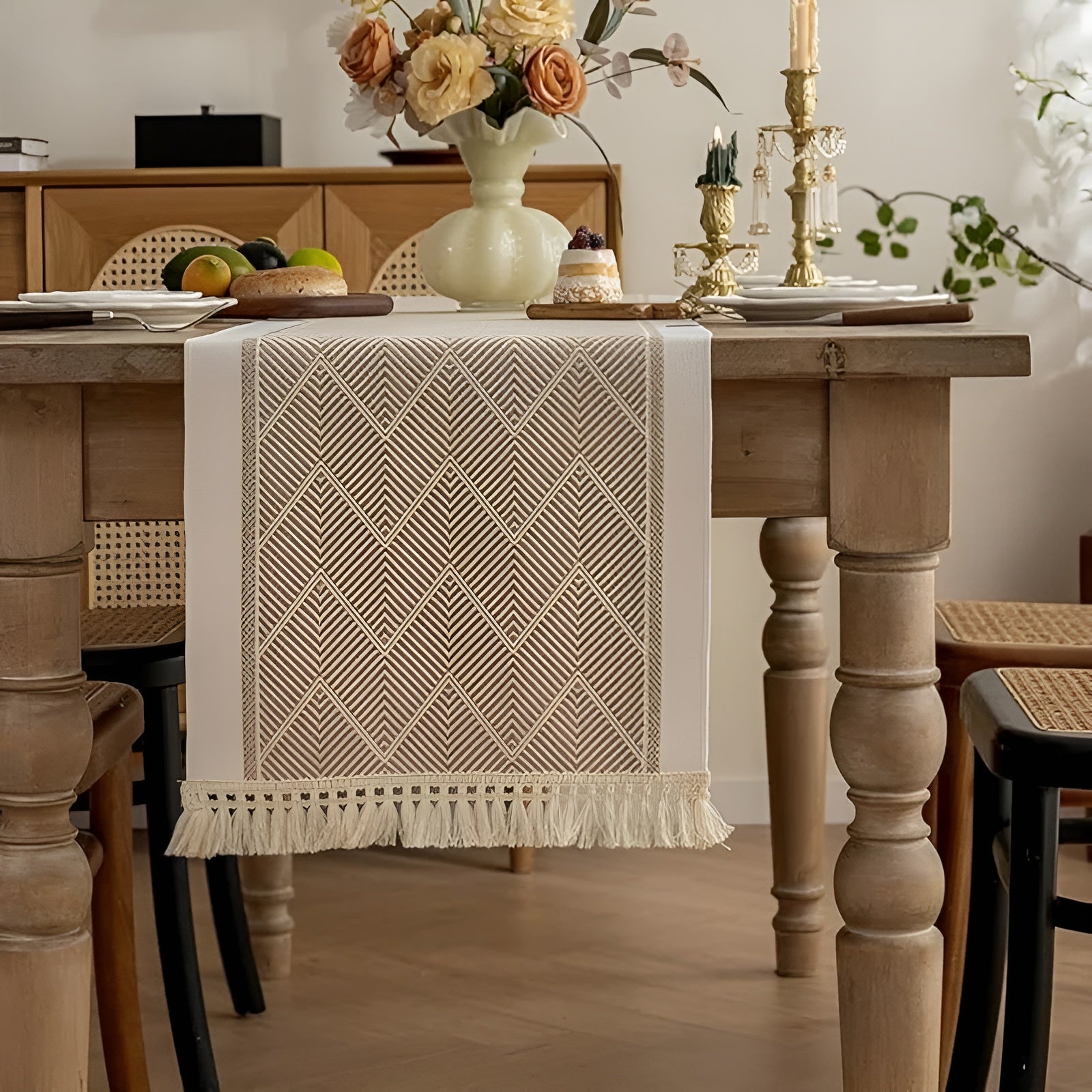 Luksuriøs Vevd Bordløper – En Stilig Tekstur Som Gir Et Koselig Interiør