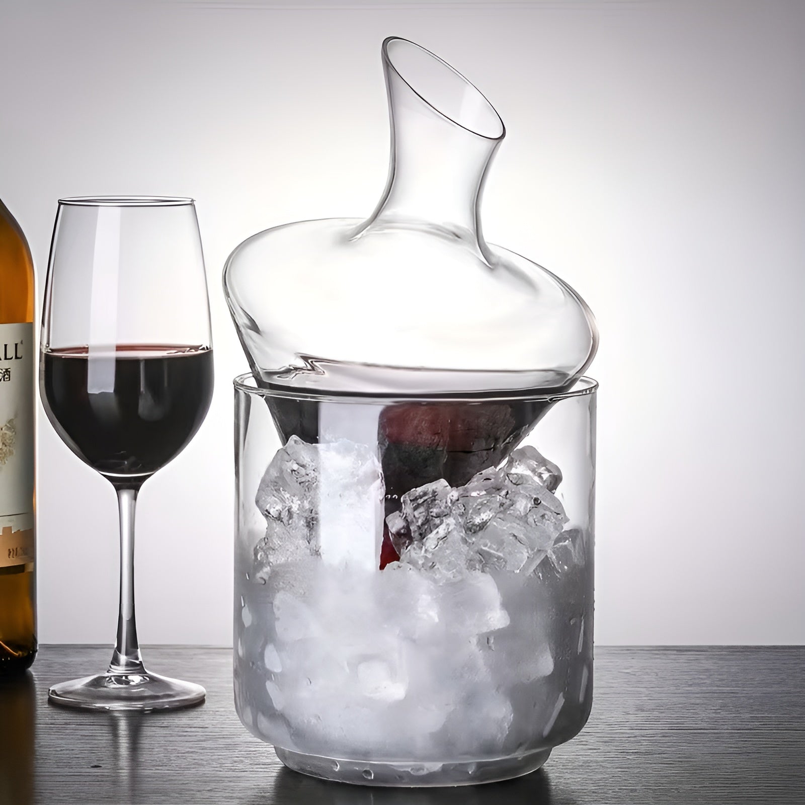 Vinkaraffel med Lufter – Rask Lufting for Rødvin | Elegant Glassdesign med Dryppfri Tut og Kjøleeffekt - Karafler