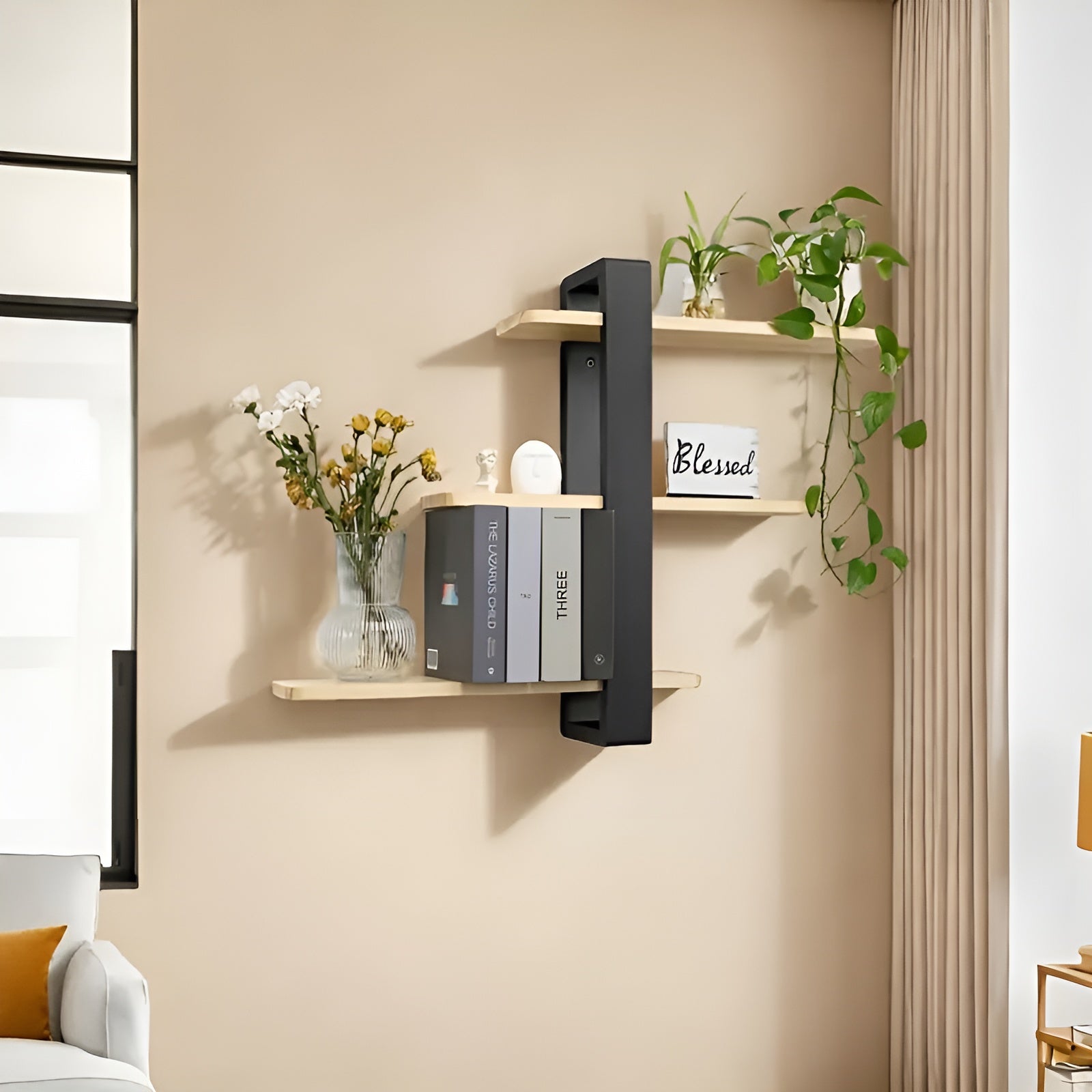 Vegghylle i Furu – 3 Hyller og Solid | Perfekt for Hjemmeinnredning