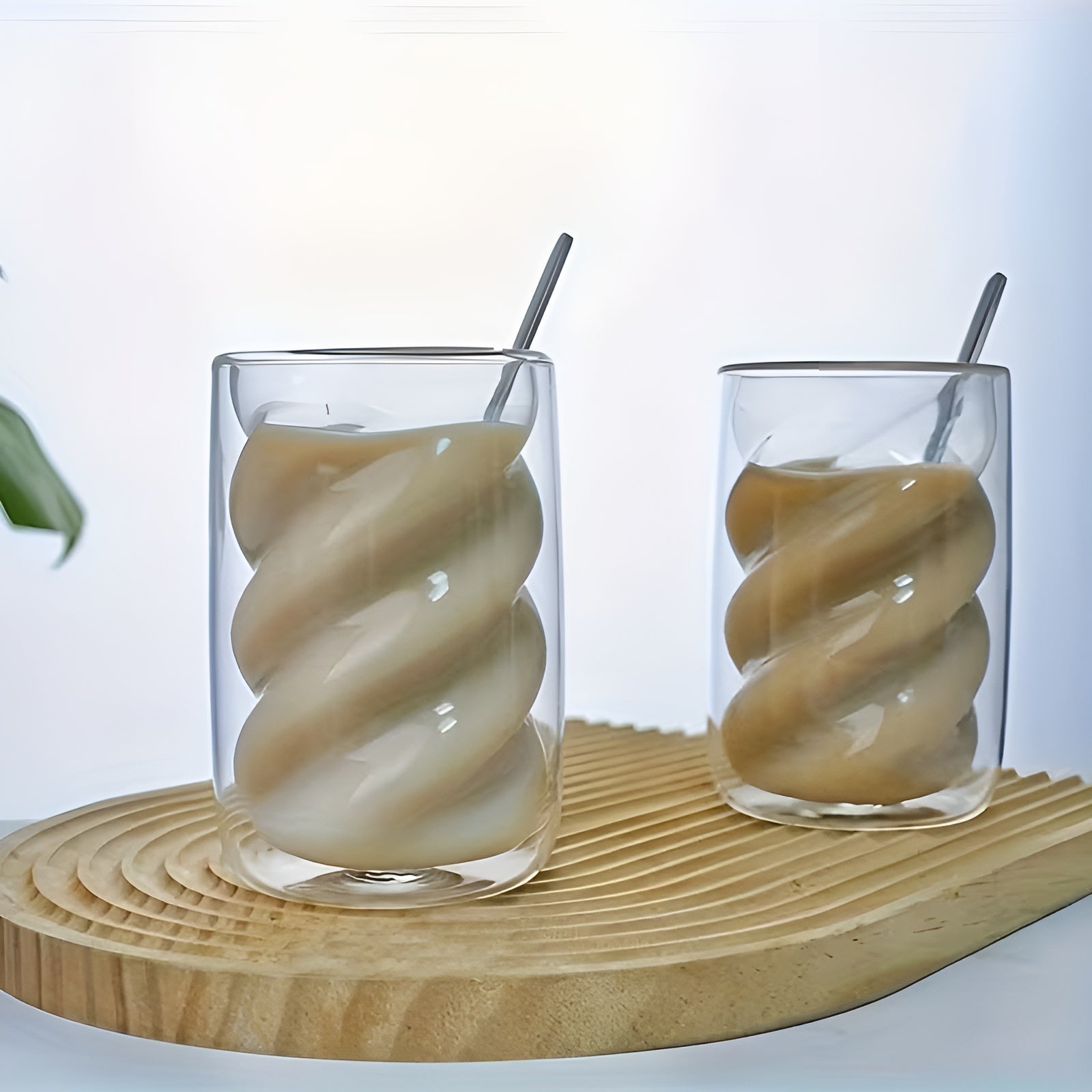 Dobbeltveggede Spiralglass i 4-pk – Varmeisolerende og Hitzebestandige | Perfekt for Kaffe, Te og Dessert