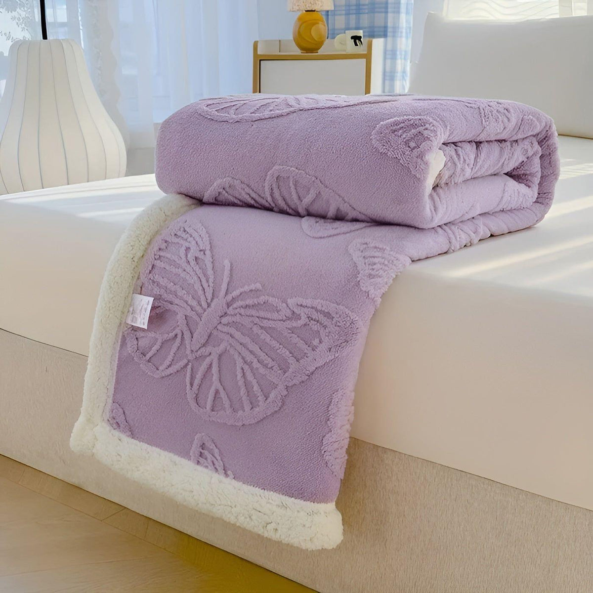 ButterflyDream Pledd – Stilig Brodert Sommerfuglpledd i Varm Fleece