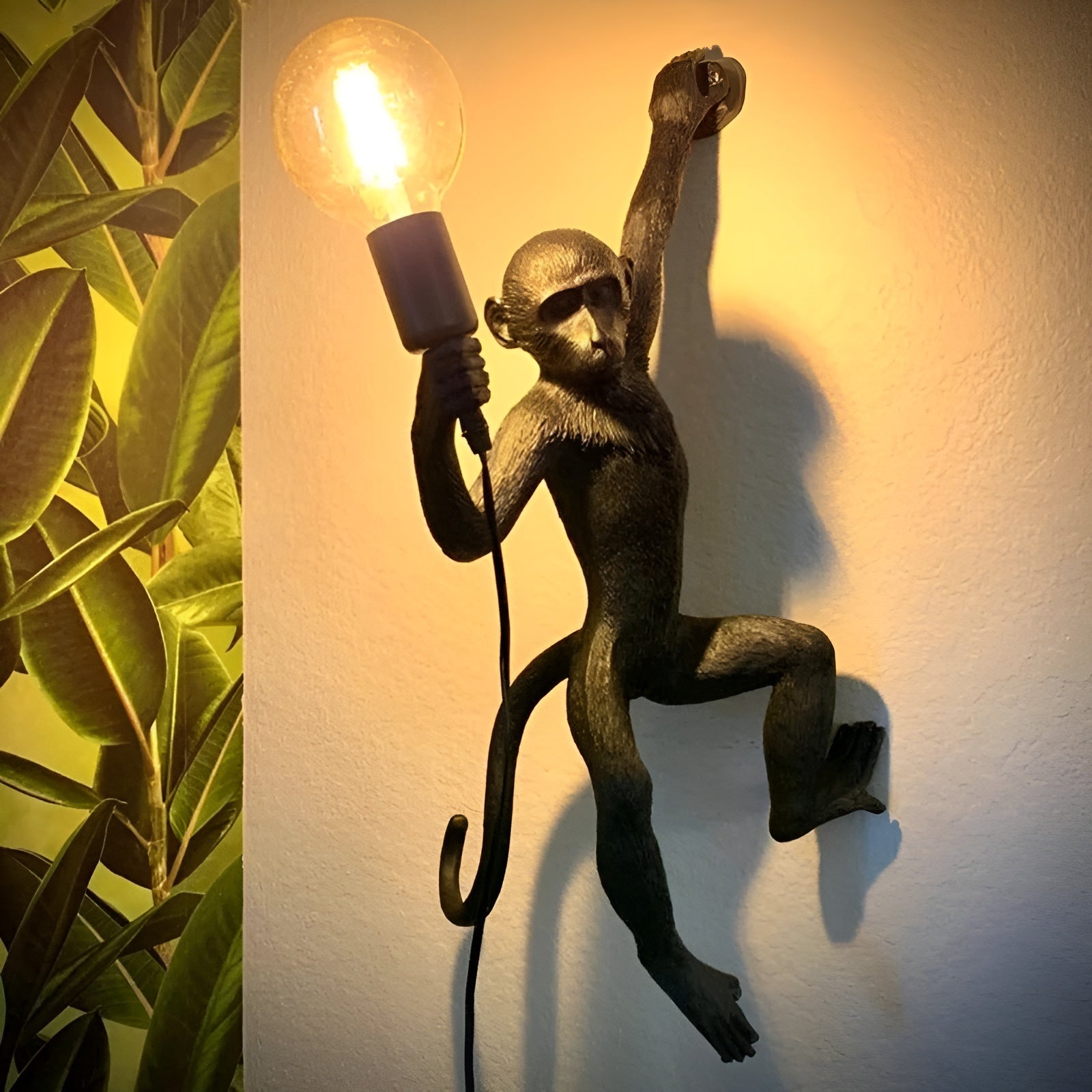 Vegglampe i Ape-design – Kreativ og Dekorativ | LED-lys for Koselig Hjem