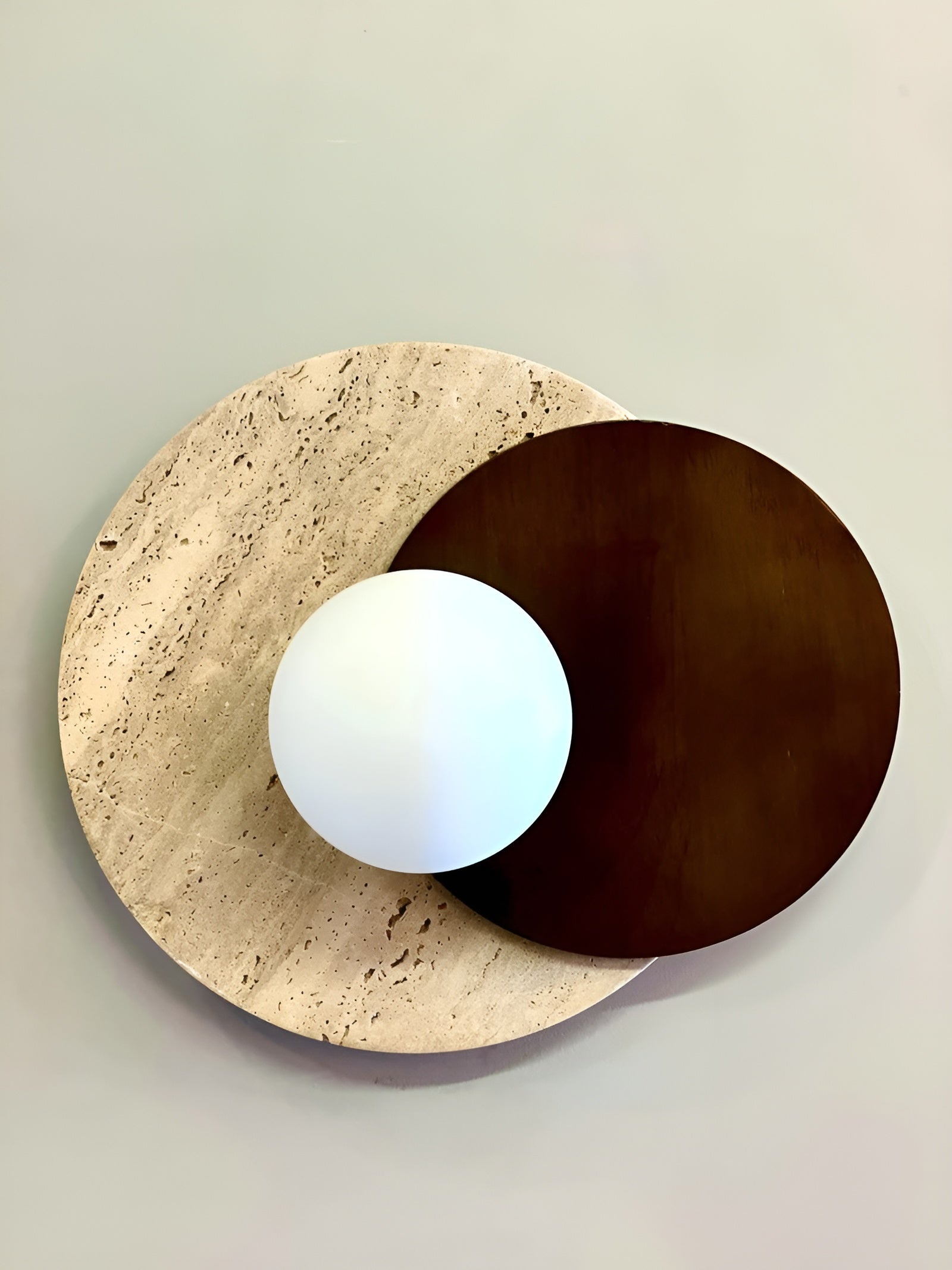 Vegglampe med Travertinplate – Luksuriøst Design og Mykt Lys | Perfekt for Stue og Soverom