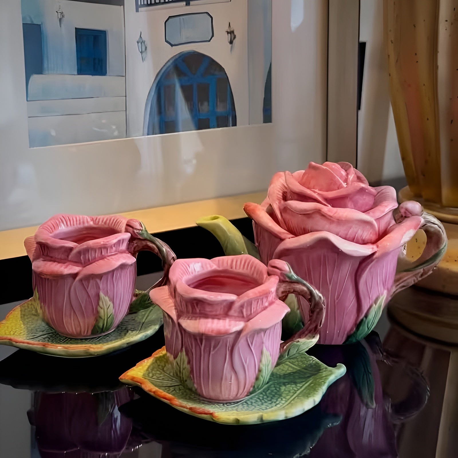Keramisk Teservise Med Rosemotiv – Håndmalt Og Elegant | Kopp Med Underkop I Blomstermønster