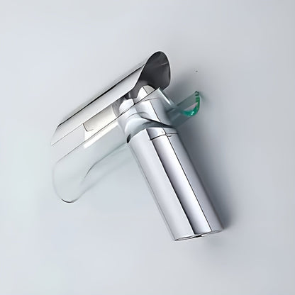 Servantkran med Fossedesign – Kaldt og Varmt Vann | Moderne Glassdesign for Bad og Gjestetoalett