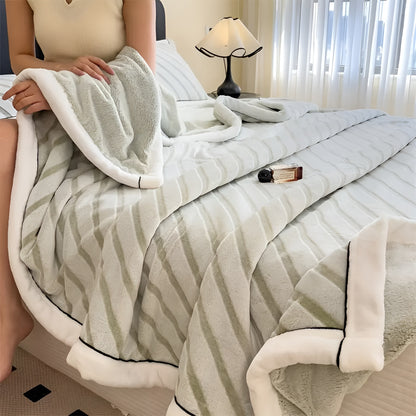 Mykt Koseteppe I Melkesammet – Varmt Og Behagelig | Perfekt For Høst Og Vinter