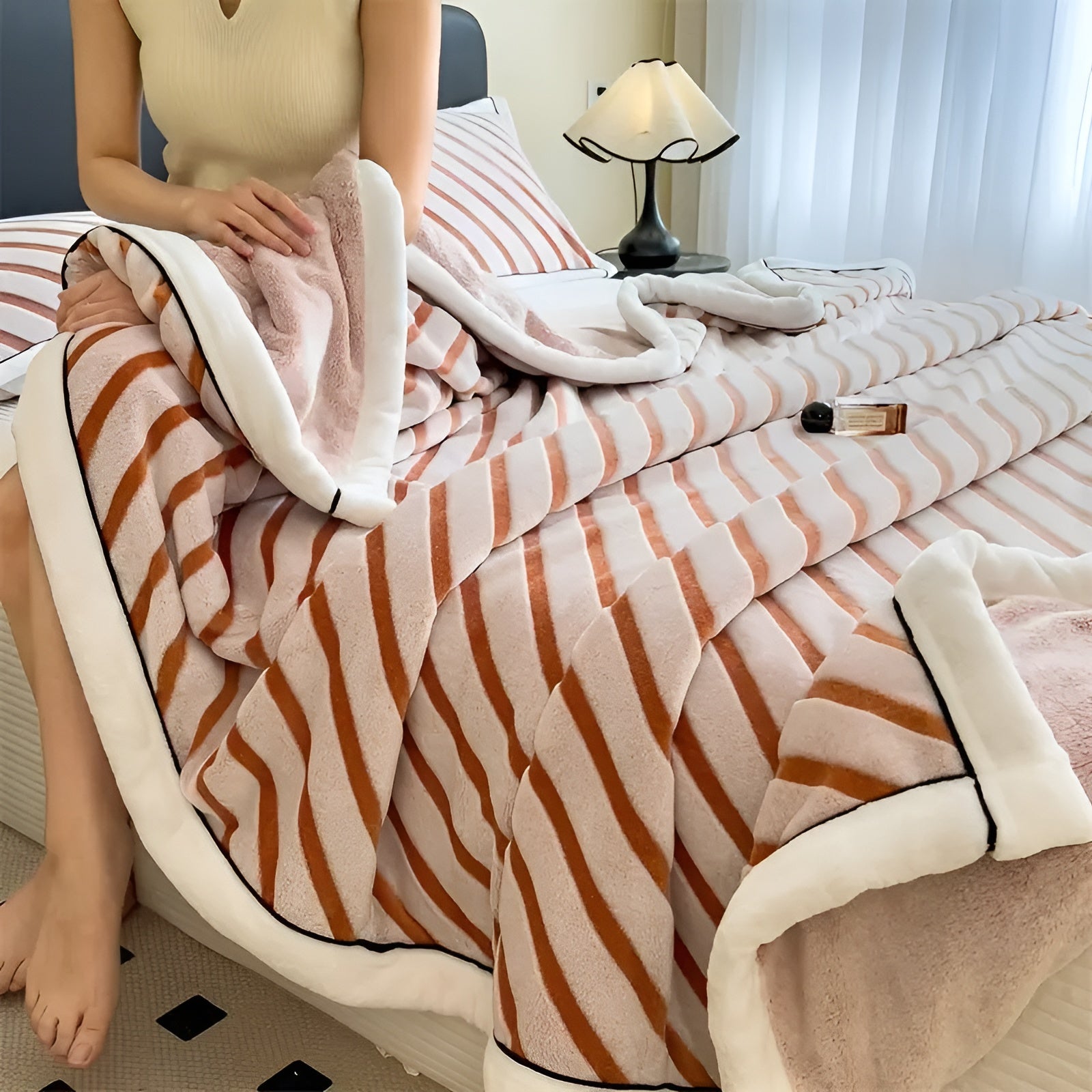 Mykt Koseteppe I Melkesammet – Varmt Og Behagelig | Perfekt For Høst Og Vinter