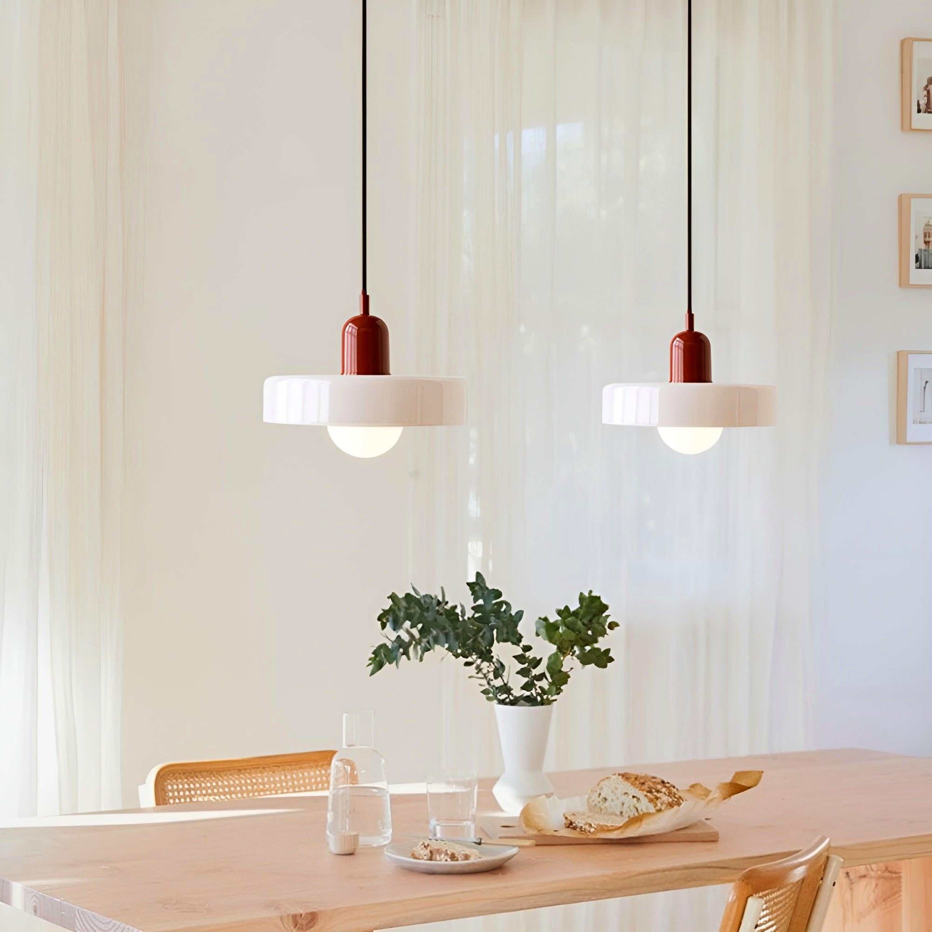 Bilde av Lysfjord Glasspendel – Moderne Eleganse i Tidløst Design fra Velisse