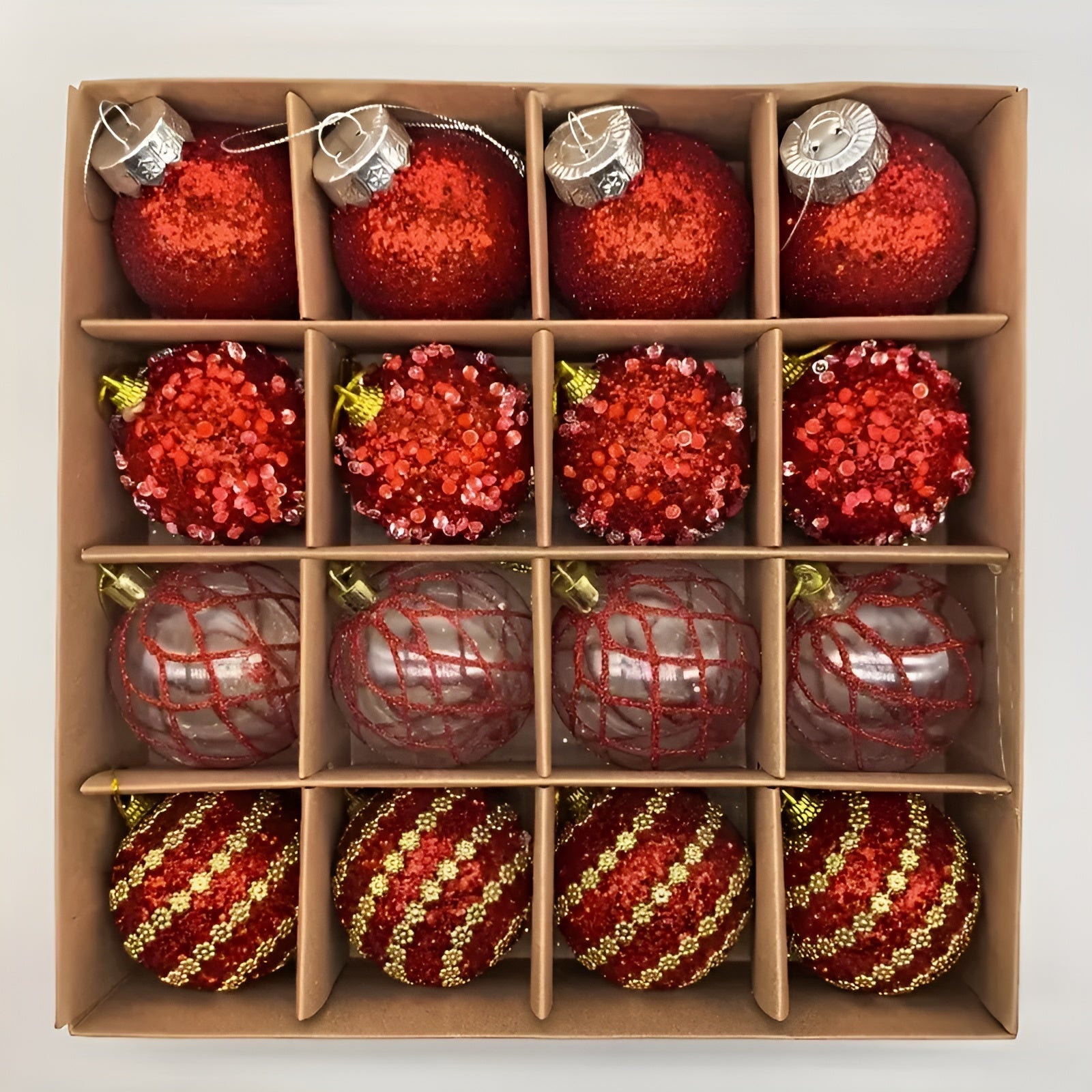 Julekuler Sett (16 stk, Ø 6 cm) – Elegante Kuler i Champagne | Perfekt til Juletreet