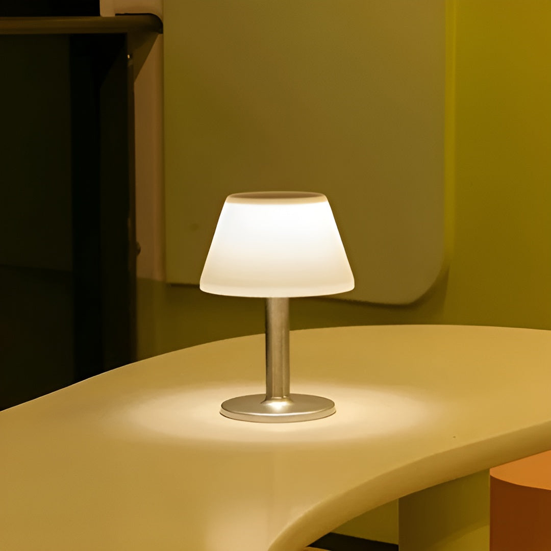Celestra Solcelledrevet Bordlampe – Moderne Hagebelysning For Terrassen Og Uteområdet