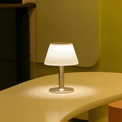 Celestra Solcelledrevet Bordlampe – Moderne Hagebelysning For Terrassen Og Uteområdet
