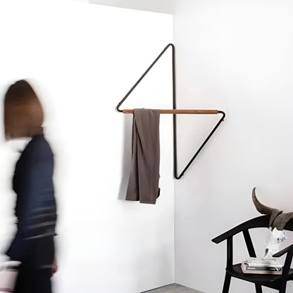 Firkantet Veggkrok I Tre Og Metall – Minimalistisk Klesstativ I Designerstil