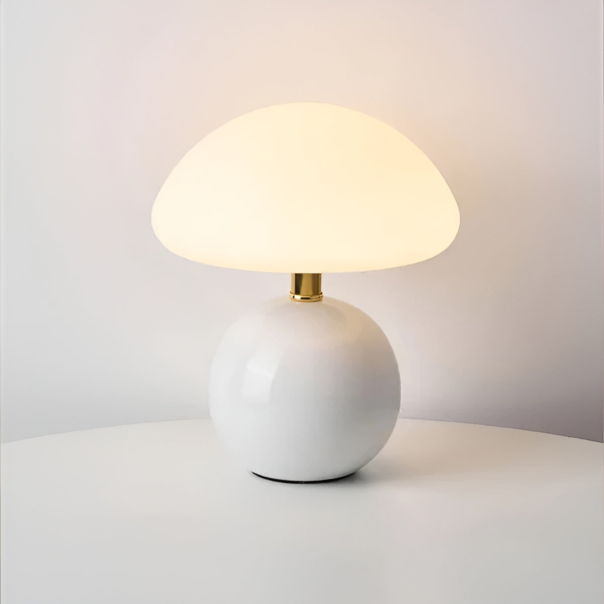 Kremfarget Bordlampe i Soppdesign – Stilfull Retro Leuchte | Perfekt for Soverom og Stue
