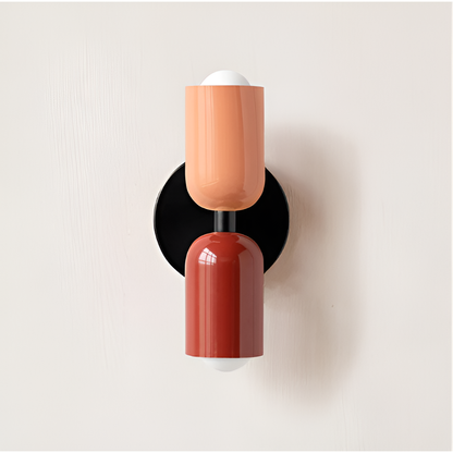 Wabi Duo LED-vegglampe – Rosa / Rød og Svart