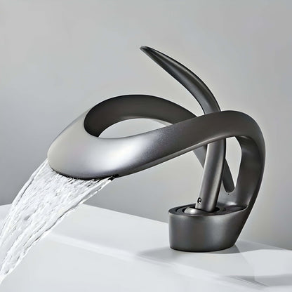 Lunova – Baderomskran i Minimalistisk Design