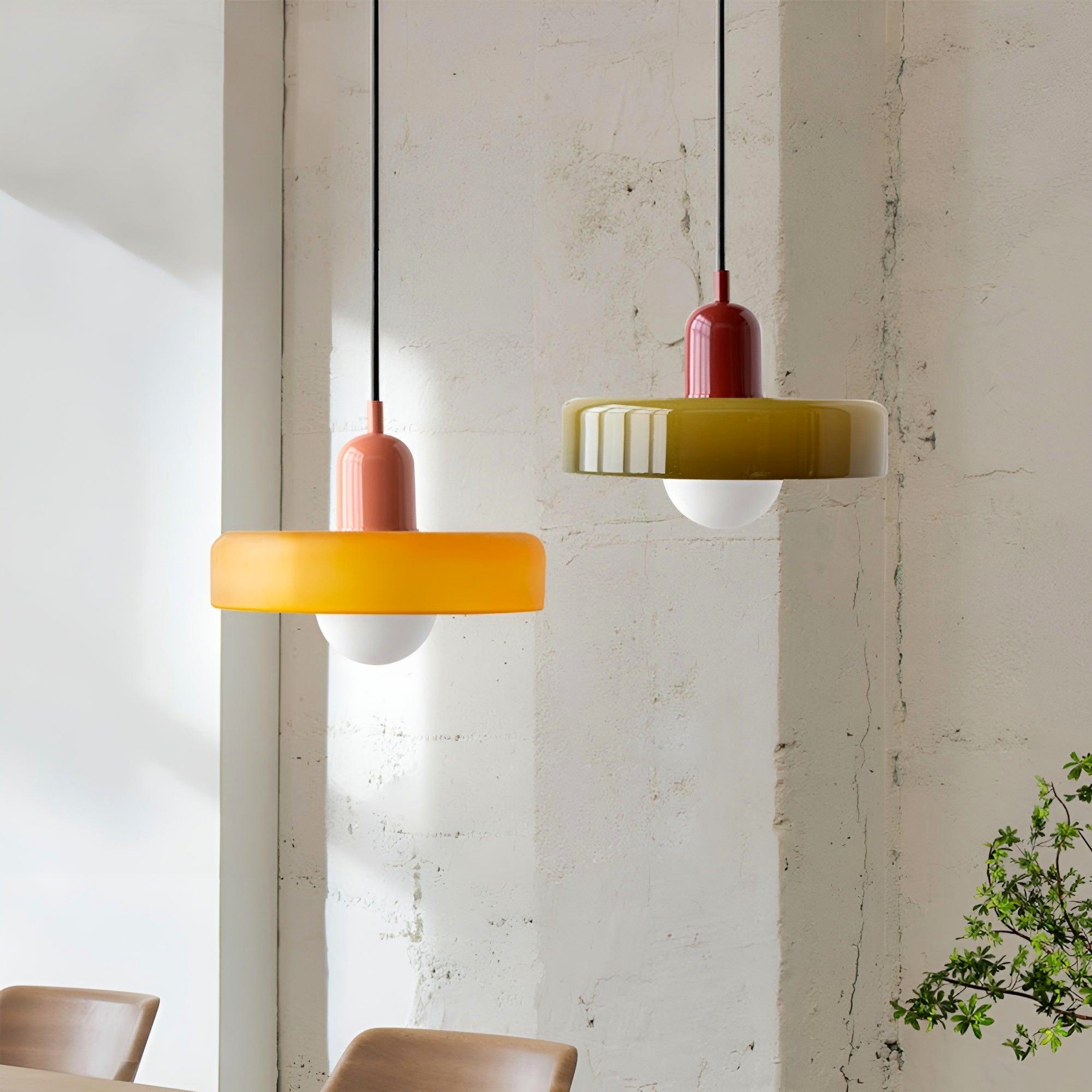 Bilde av Lysfjord Glasspendel – Moderne Eleganse i Tidløst Design fra Velisse