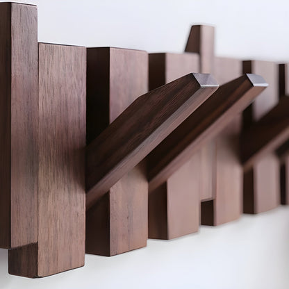 Luksuriøs Garderobe I Tre I Pianodesign – Håndlaget Garderobe For Veggmontering