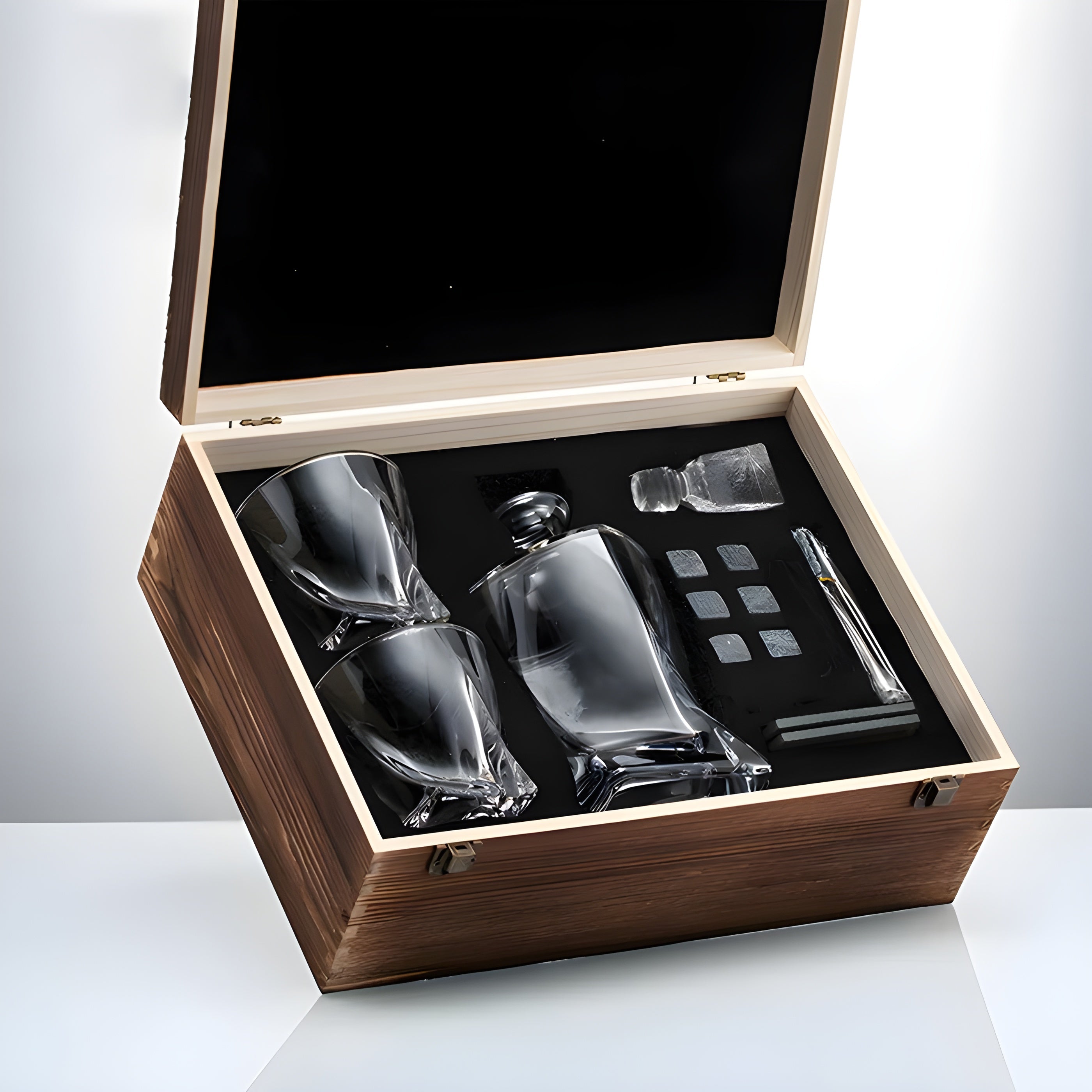 Whiskeykaraffel Sett – Elegant med Glass og Kjølesteiner