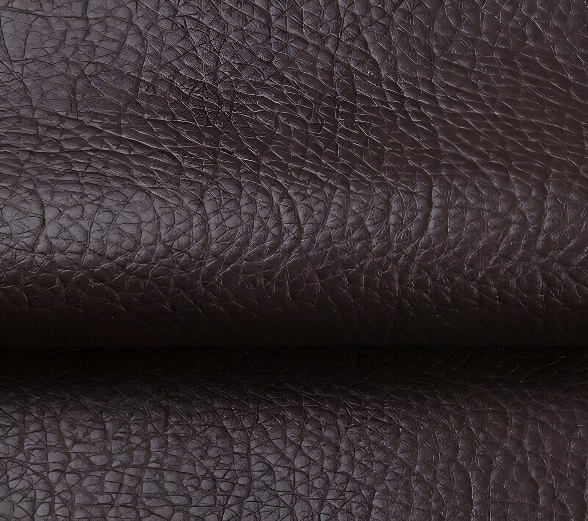 Selvklebende Lapp i Skinn – Enkel Reparasjon av Sofa, Vesker og Klær