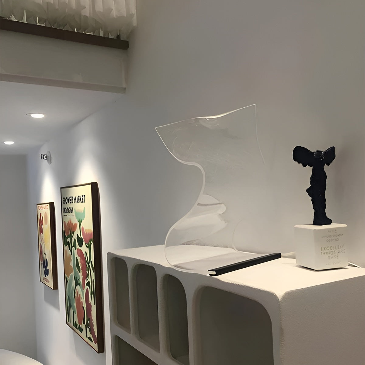 Akryl Bordlampe – Tidløs Eleganse Med Led-belysning | Dekorativ Lampe Til Hjemmet