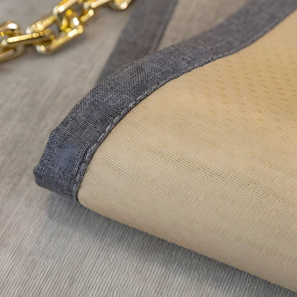 LuxeWrap sofatrekk i chenille på sofa – oversiktsbilde