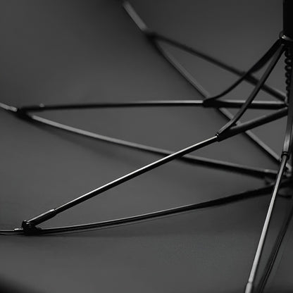 Lang Paraply Skinnhåndtak – 121 cm Skjerm | Klassisk Design for Regnfulle Dager