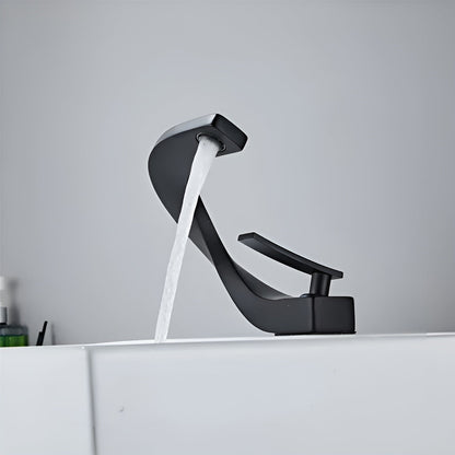Vaskarmatur Med Vannfallutløp – Moderne Elegant Design | Ideell For Baderom Og Gjestetoalett - Svart