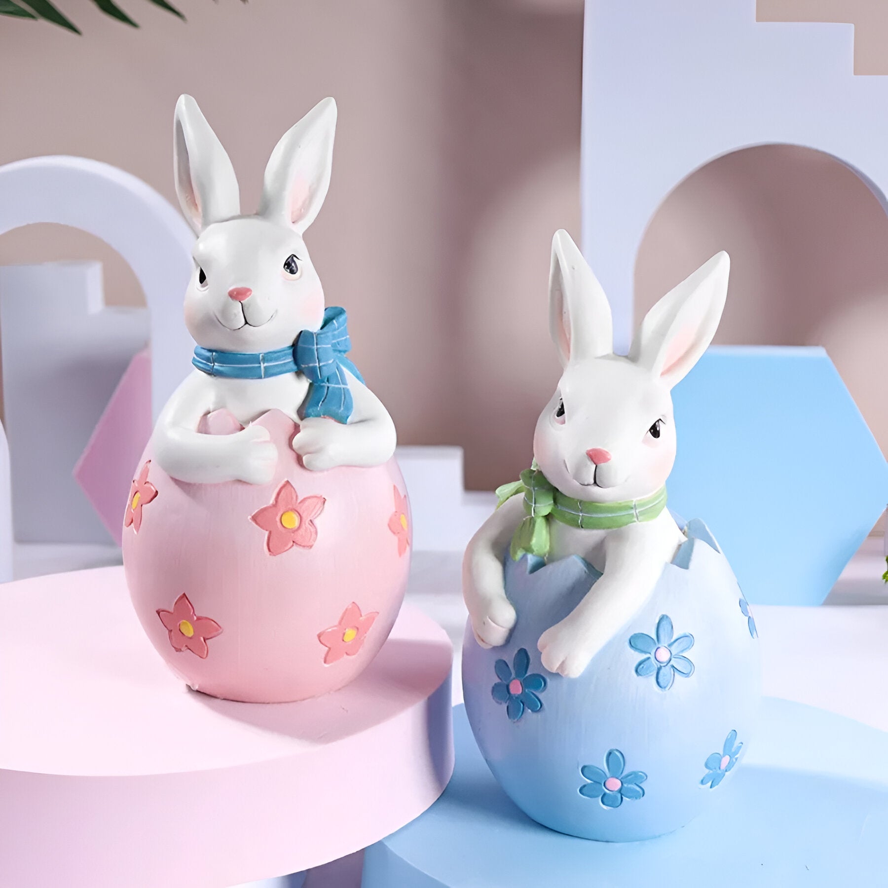 Bilde av Vintera - Utskåret Påskeharepar Eggpynt Ornament fra Velisse
