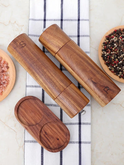 Salt- og Pepperkvern i Tre – Elegant og Praktisk | Med Serveringsbrett, Skje og Børste