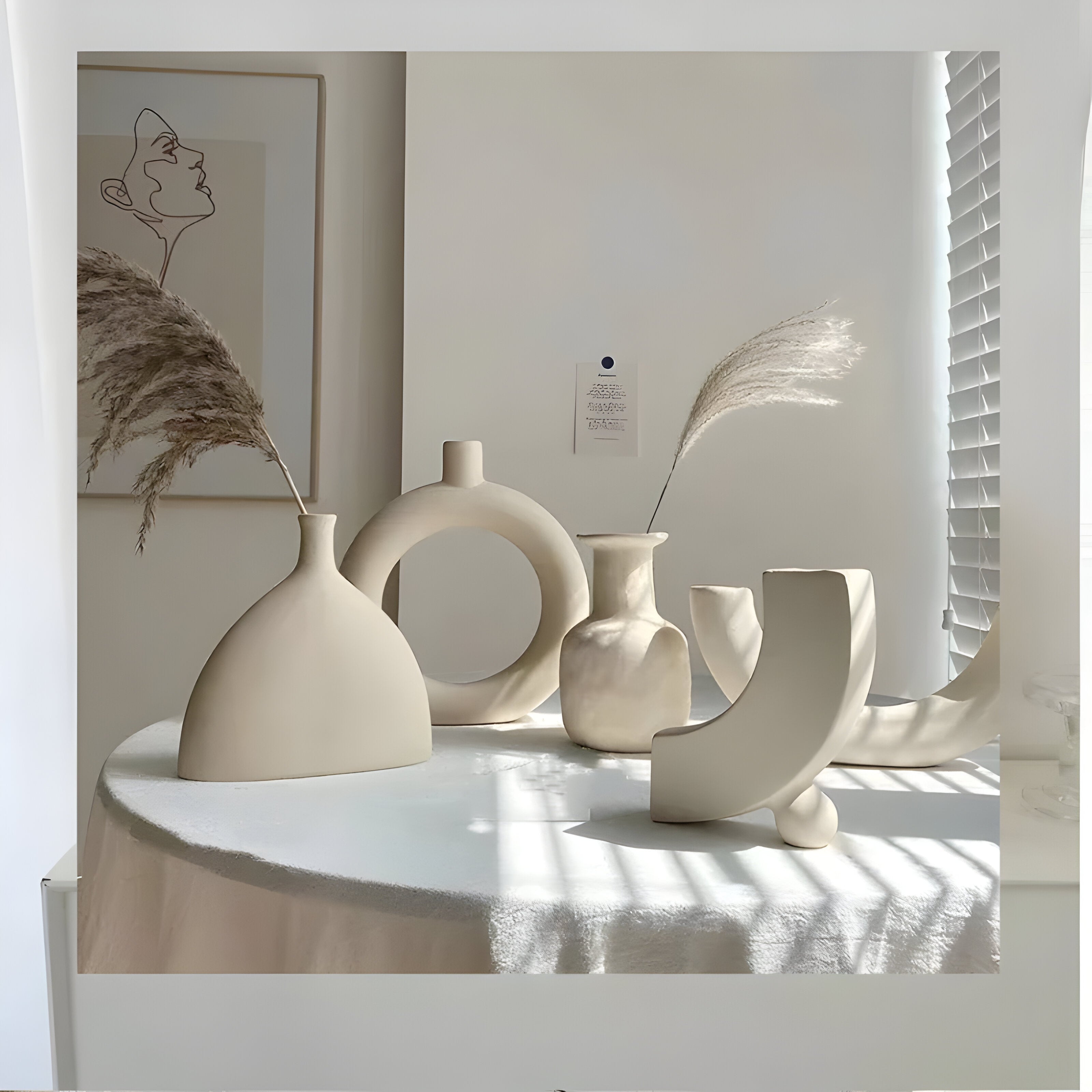 Bilde av Syril - Moderne Keramisk Blomster Vase fra Velisse