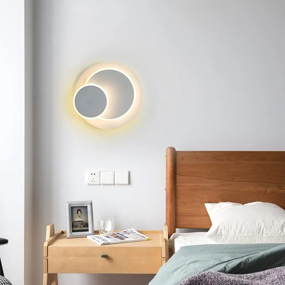 LED Vegglampe Roterbar- 3-i-1 Lampe i Moderne Design | Perfekt som Dekorativ Innendørsbelysning