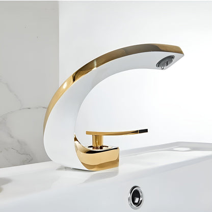 Vaskarmatur Med Vannfallutløp – Moderne Elegant Design | Ideell For Baderom Og Gjestetoalett